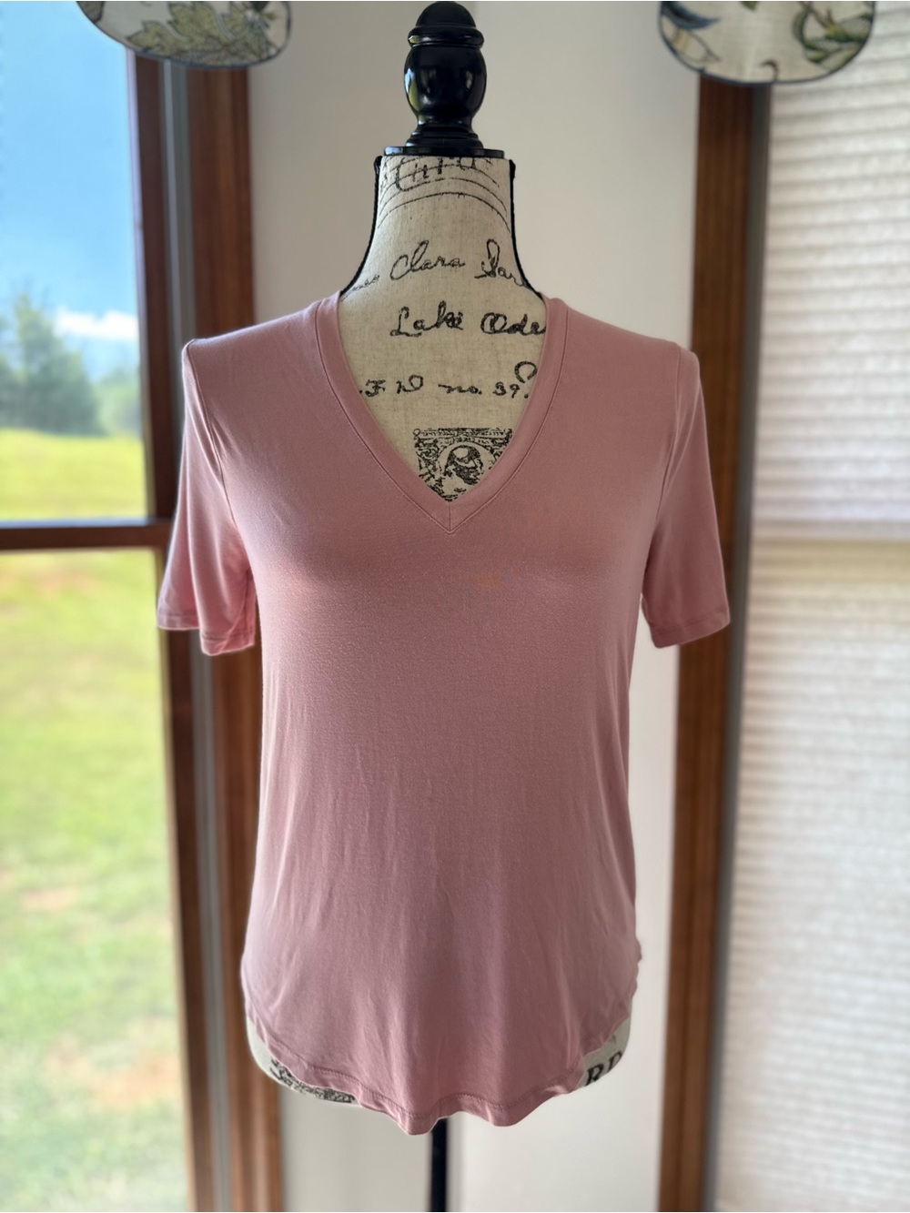 a new day Dusty Rose V-Neck Short Sleeve Tee